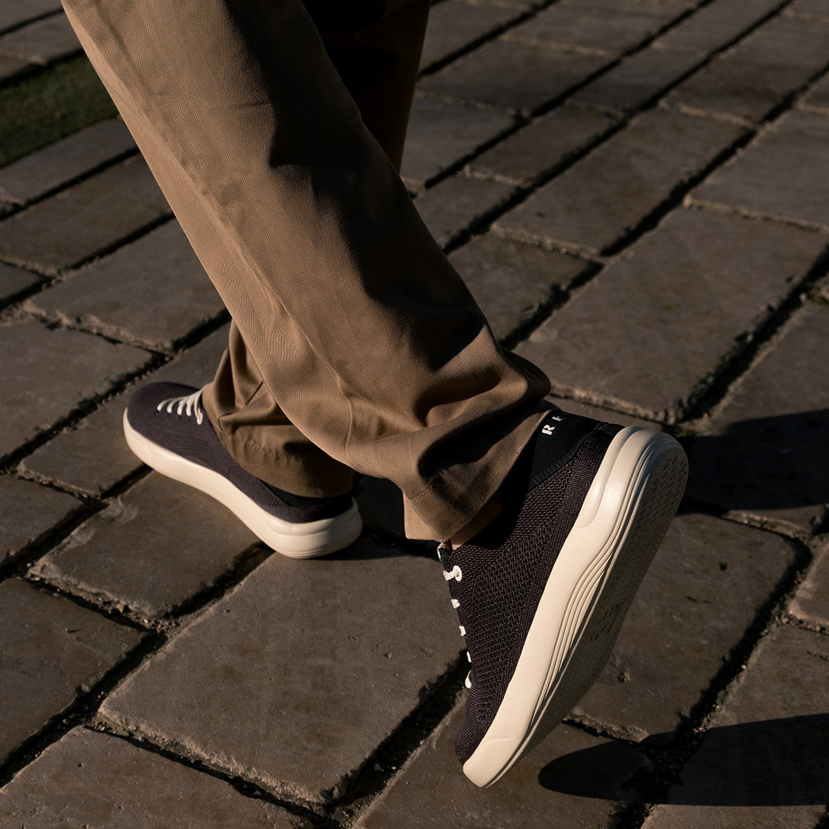 Mens Swellsole Neptune - Black | SHOES | REEF