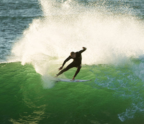 MICK FANNING RETURNS TO J-BAY & CLAIMS VICTORY